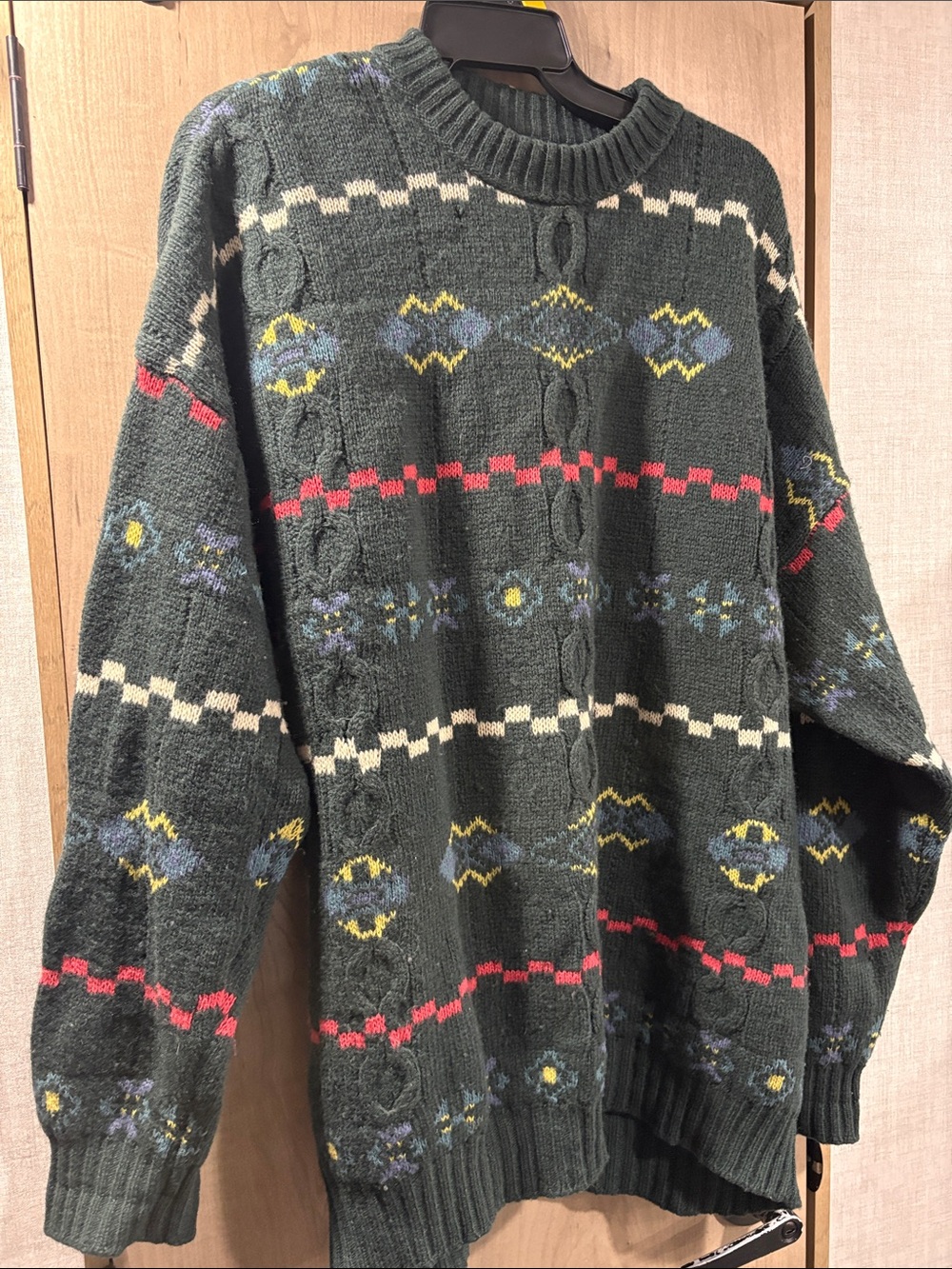 Vintage Men's Green Patterned Cable Knit Sweater